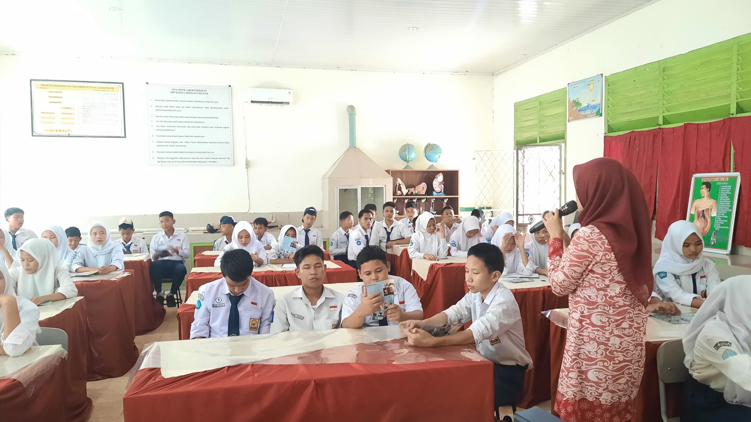 Sosialisasi Sistem Penerimaan Murid Baru (SPMB) Tahun 2025 Sosialisasi Sistem Penerimaan Murid Baru (SPMB) Tahun 2025