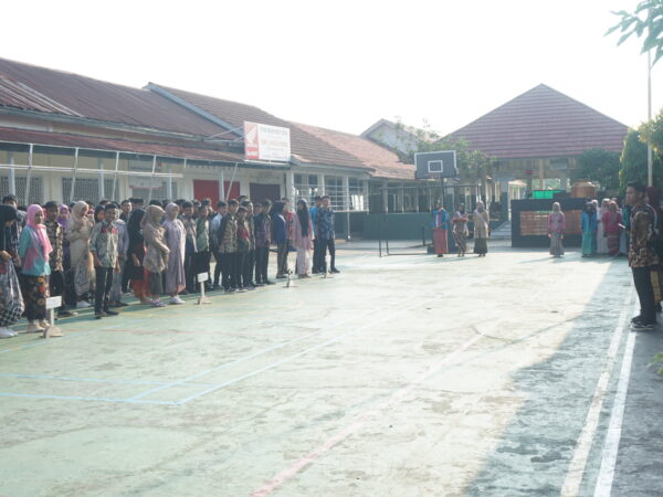 UPACARA HARI PENDIDIKAN NASIONAL TAHUN. 2025 UPACARA HARI PENDIDIKAN NASIONAL TAHUN. 2025