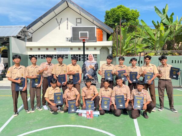 PEMBAGIAN RAPOR SEMESTER GENAP TP. 2024/2025 PEMBAGIAN RAPOR SEMESTER GENAP TP. 2024/2025