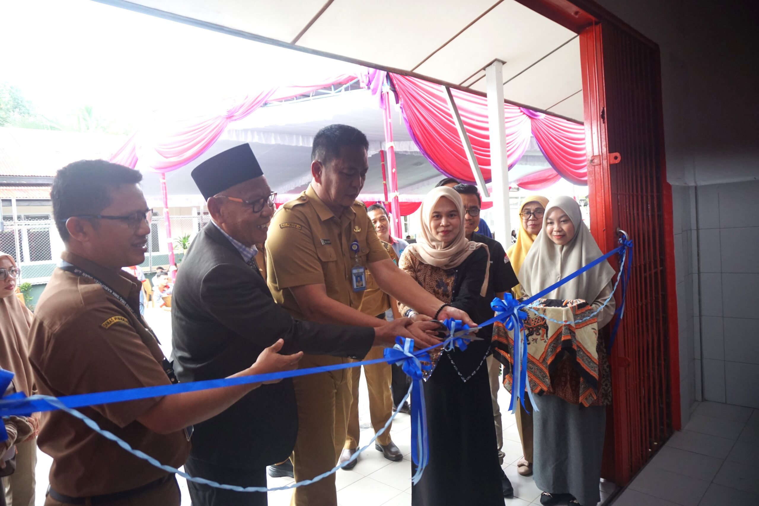 Peresmian Pos Service TeFa (Teaching Factory) Teknik dan Bisnis Sepeda Motor SMK Lingua Prima