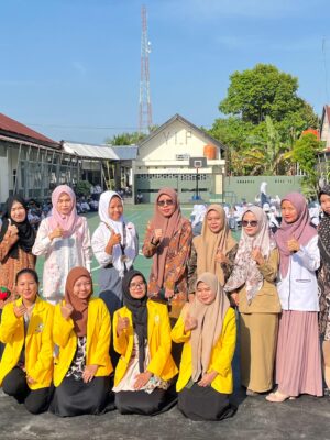 JUARA KEDUA KATEGORI REMAJA - SH CUP 3